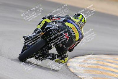 media/Dec-17-2022-SoCal Trackdays (Sat) [[224abd9271]]/Turn 10 Backside (120pm)/